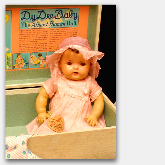 Note cards featuring Dy-Dee Baby and other classic antique and collectible dolls at http://www.collectornet.net/cards/dolls