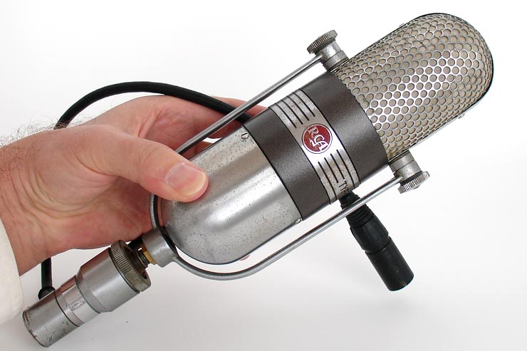RCA 77-DX professional microphone at http://www.collectornet.net