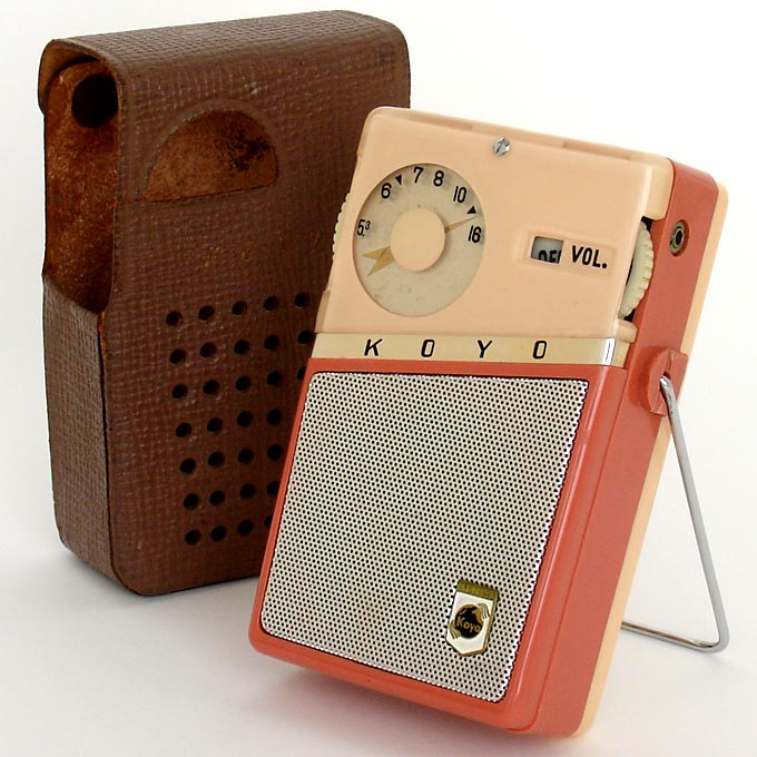 Beautiful Koyo reverse-painted vintage transistor radio at www.collectornet.net/radio/pocket